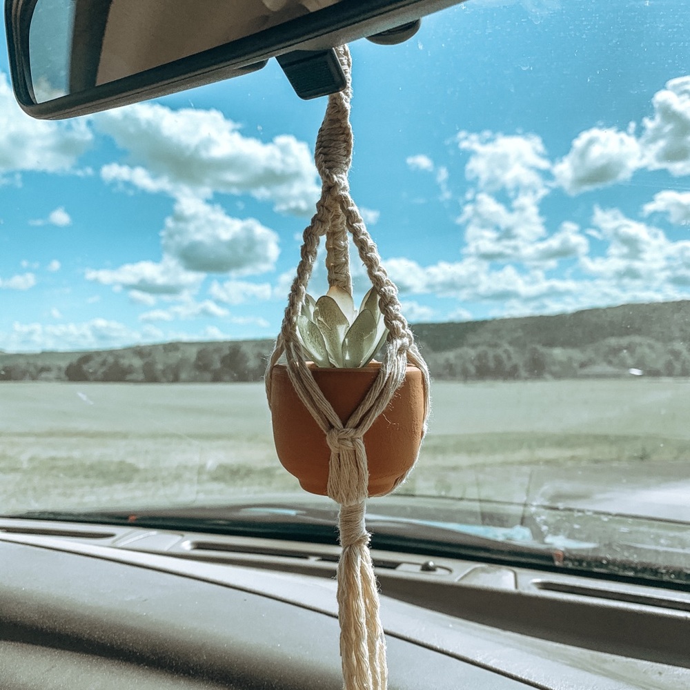 Handmade Mini Macrame Rearview Mirror Plant Hanger - Picture 7 of 8